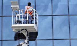 cleaning glass panes from outside